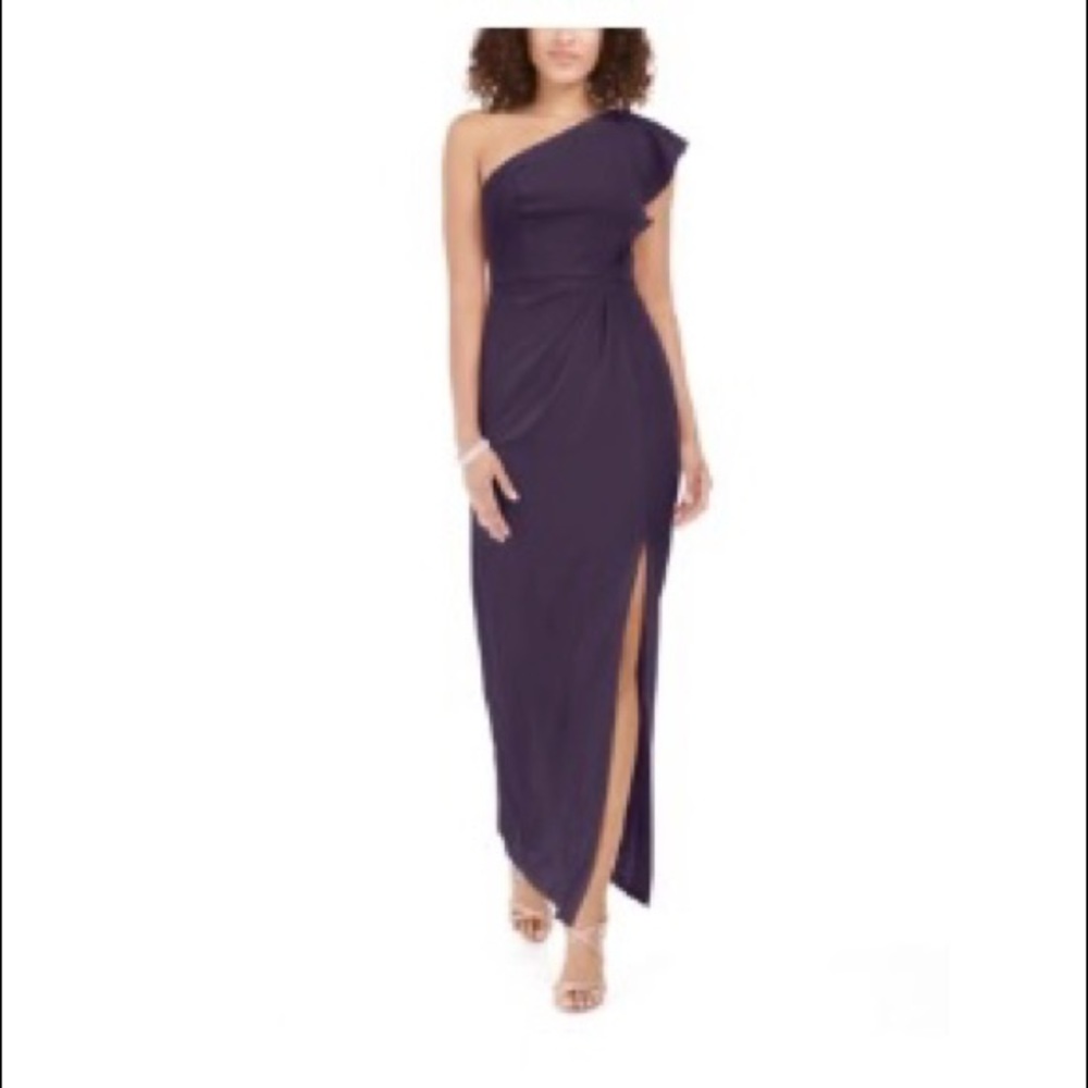 New‼️ Adrianna Papell Ruffled One Shoulder Gown